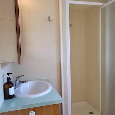 Mobile A 200m De La Dans Familial Avec Piscine, Jeux Et Activites Дом отдыха Порник