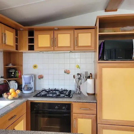 Mobile A 200m De La Dans Familial Avec Piscine, Jeux Et Activites Дом отдыха