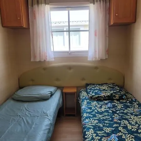 Mobile A 200m De La Dans Familial Avec Piscine, Jeux Et Activites *