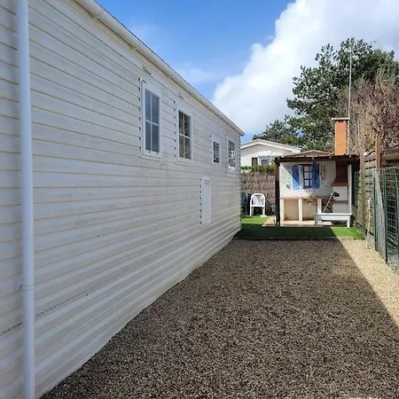 Mobile A 200m De La Dans Familial Avec Piscine, Jeux Et Activites Holiday home *